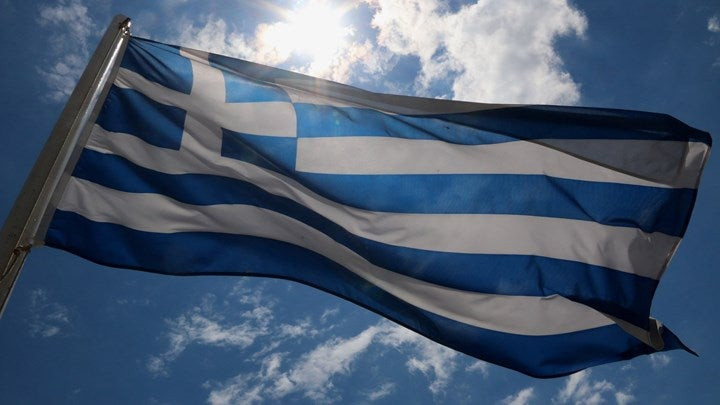 Αλβανίδα μαθήτρια κληρώθηκε σημαιοφόρος στην Αχαΐα – Αντιδράσεις από τους γονείς